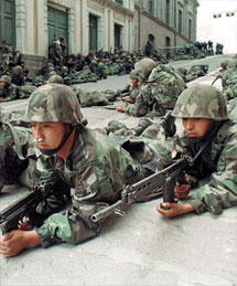 El Ejército en las calles de La Paz en 2003