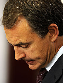 Zapatero, al comparecer. | AFP Zapatero, al comparecer. | AFP