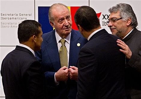 El Rey departe con varios presidentes iberoamericanos. | Efe