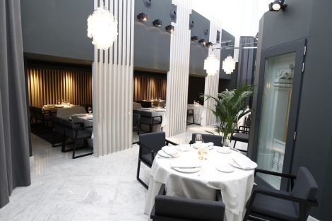 Interior del restaurante en el torreón de Cibeles. | Alberto Cuéllar