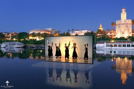 Recreación virtual de una escena de 'Flamenco' sobre el río frente a la Torre del Oro.