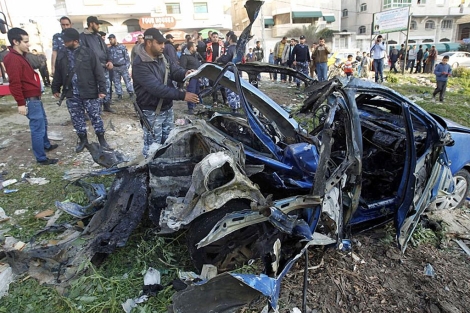 El coche atacado por la fuerza israelí. | Afp