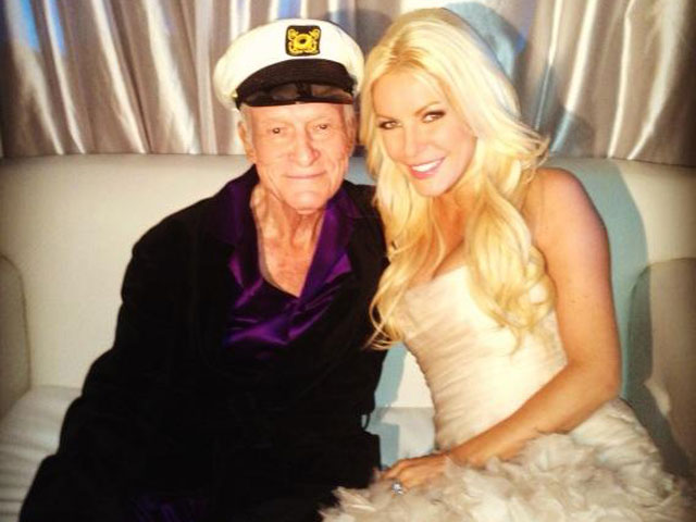 Hugh Hefner ha publicado esta imagen en Twitter. Hugh Hefner ha publicado esta imagen en Twitter.