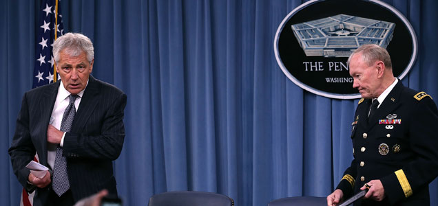 El jefe del Estado Mayor de EEUU, Martin Dempsey, y el secretario de Defensa, Chuck Hagel, ante la prensa. | Afp