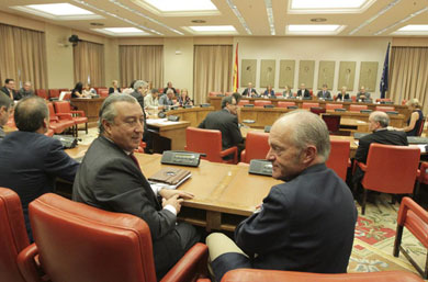 Los presidentes de Adif y Renfe en la comisión del Congreso. | Paco Toledo