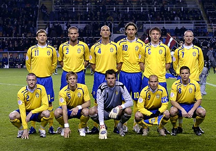 http://estaticos04.cache.el-mundo.net/elmundodeporte/especiales/2007/12/eurocopa08_sorteo/img/equipos/suecia.jpg