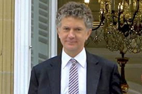 Jonathan Powell en la Conferencia Internacional de Paz de San Sebastián. | Koch